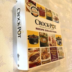 NWT Crock Pot Cookbook Slow Cooker 5 Ring Binder Hard Cover